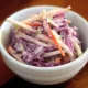 Bowl con ensalada coleslaw