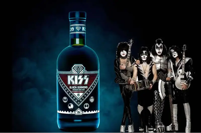 Botella de ron del grupo Kiss