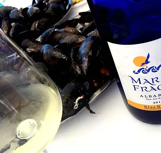 Botella de vino Albariño