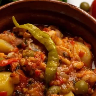 Cazuela con bacalao a la vizcaína