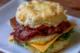 Muffin con Tocino, Huevo y Queso Estilo McDonald’s: Receta Casera Fácil y Deliciosa Muffin con tocino y queso