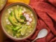 Pozole Estilo Guerrero: el Corazón Blanco de una Tradición Plato de pozole estilo Guerrero