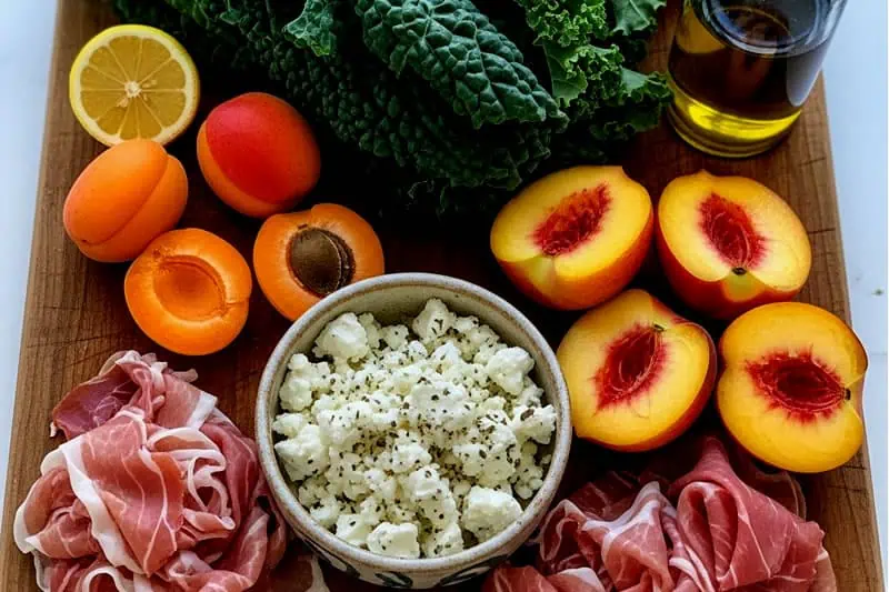 Ensalada de Kale con Duraznos, Albaricoques y Prosciutto Ensalada de kale y duraznos ingredientes