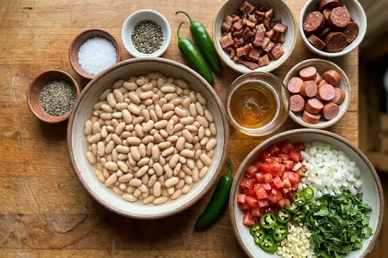 Frijoles Charros Tradicionales: Receta Mexicana Llena de Sabor Ingredientes para preparar frijoles charros
