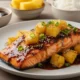 Plato de salmón teriyaky con piña