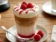 Vaso cafetero de un Raspberry Danish Latte