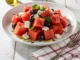 Ensalada de Sandía con Feta Ensalada de sandia con feta y aceitunas