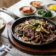 Sartén con bulgogi y arroz