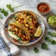 Platón con tacos de pollo al pastor