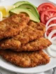 Milanesas de Res Empanizadas: un clásico que siempre funciona Milanesas de res empanizadas doradas y crujientes